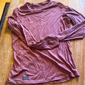 Reddish Janji running top